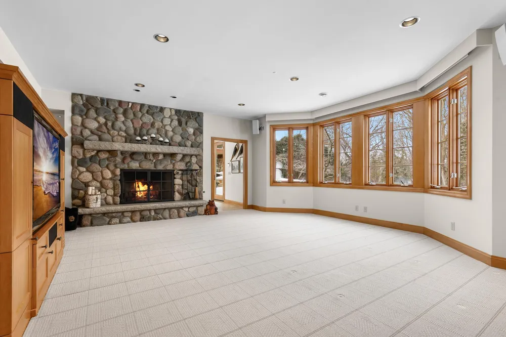 781 Ferndale Rd N, Orono, MN 55391