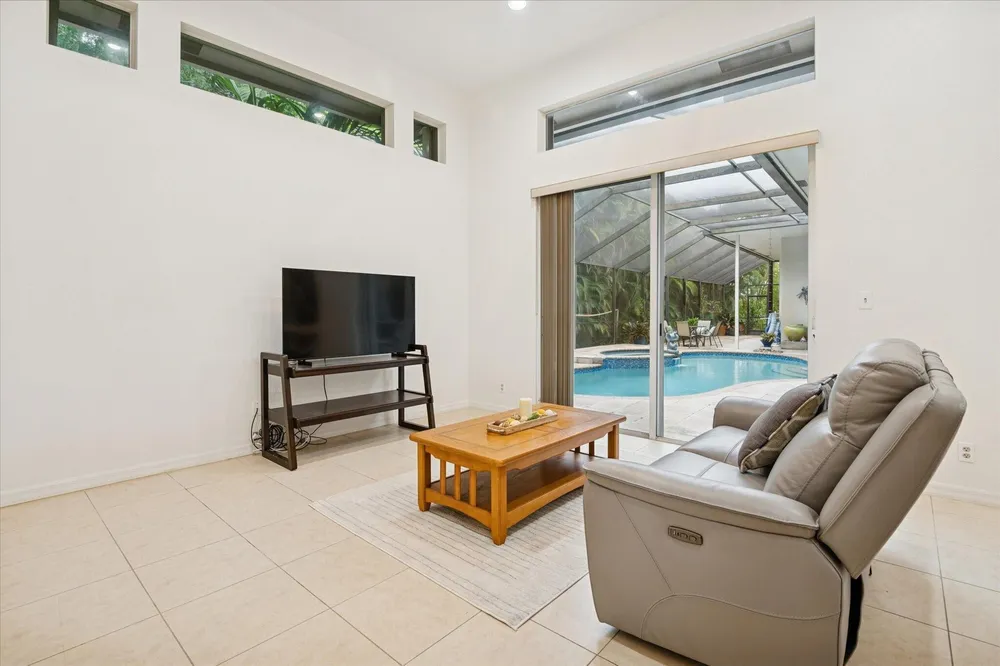830 NW 122nd Ave, Plantation, FL 33325