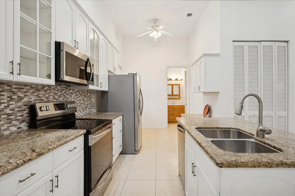 830 NW 122nd Ave, Plantation, FL 33325
