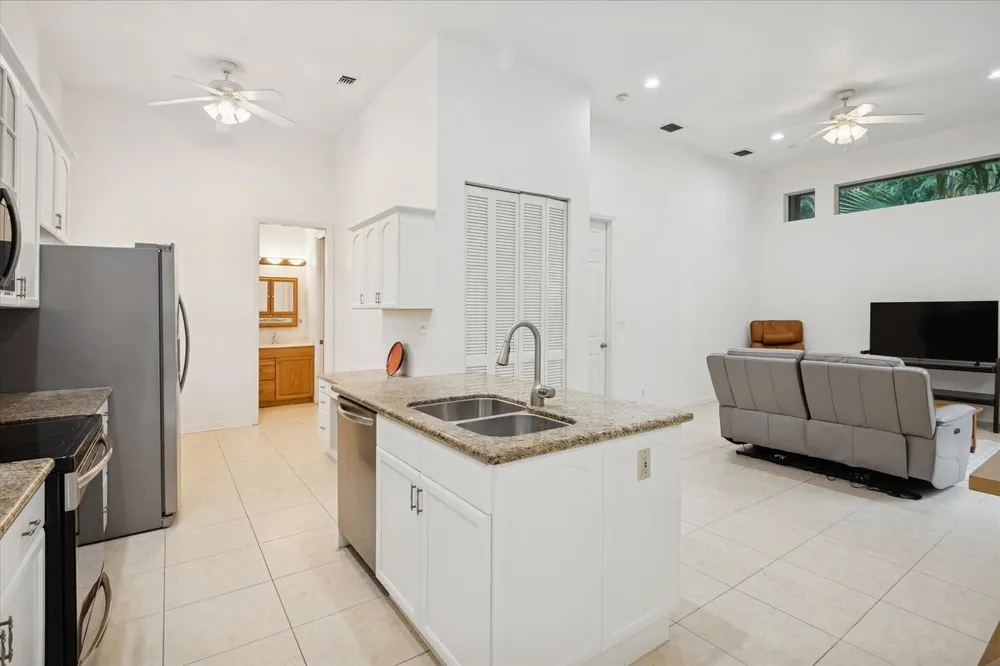 830 NW 122nd Ave, Plantation, FL 33325