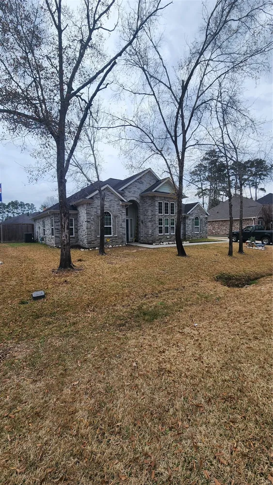 757 Forest Lane Dr, Conroe, TX 77302
