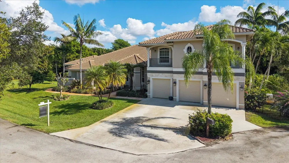 830 NW 122nd Ave, Plantation, FL 33325
