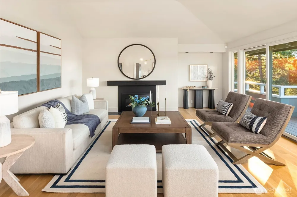 7580 SE 71st St, Mercer Island, WA 98040