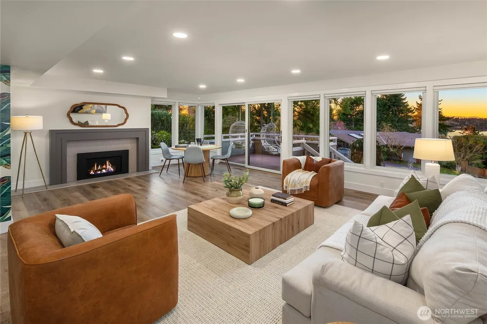 7580 SE 71st St, Mercer Island, WA 98040