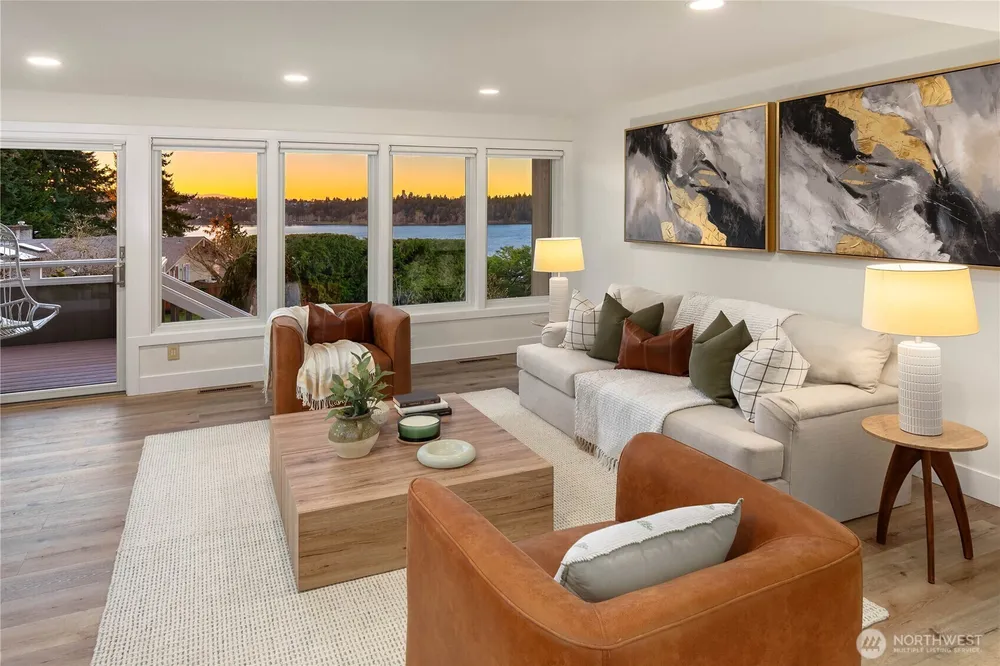 7580 SE 71st St, Mercer Island, WA 98040