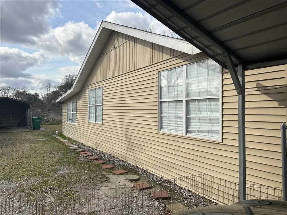 551 N Crocker St, Sulphur, LA 70663