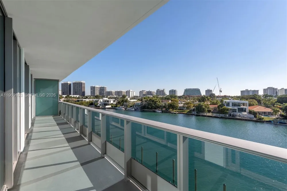 9201 E Bay Harbor Dr, Bay Harbor Islands, FL 33154