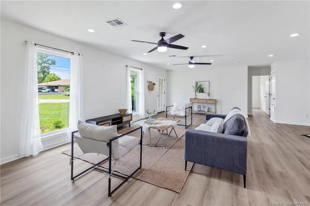 1600 Anita St, Sulphur, LA 70663