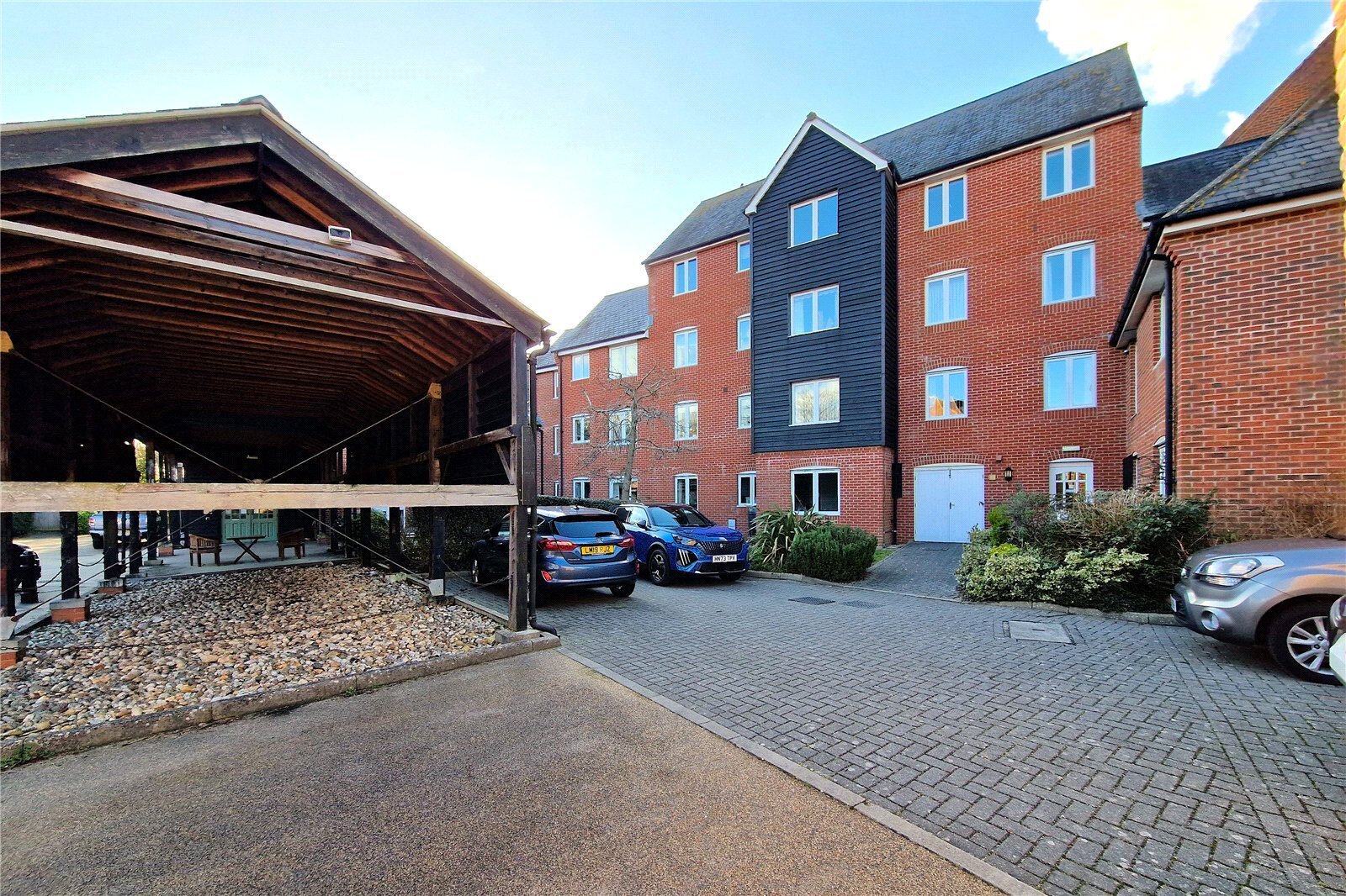 Springwell, Havant, Hampshire, PO9 Image 1