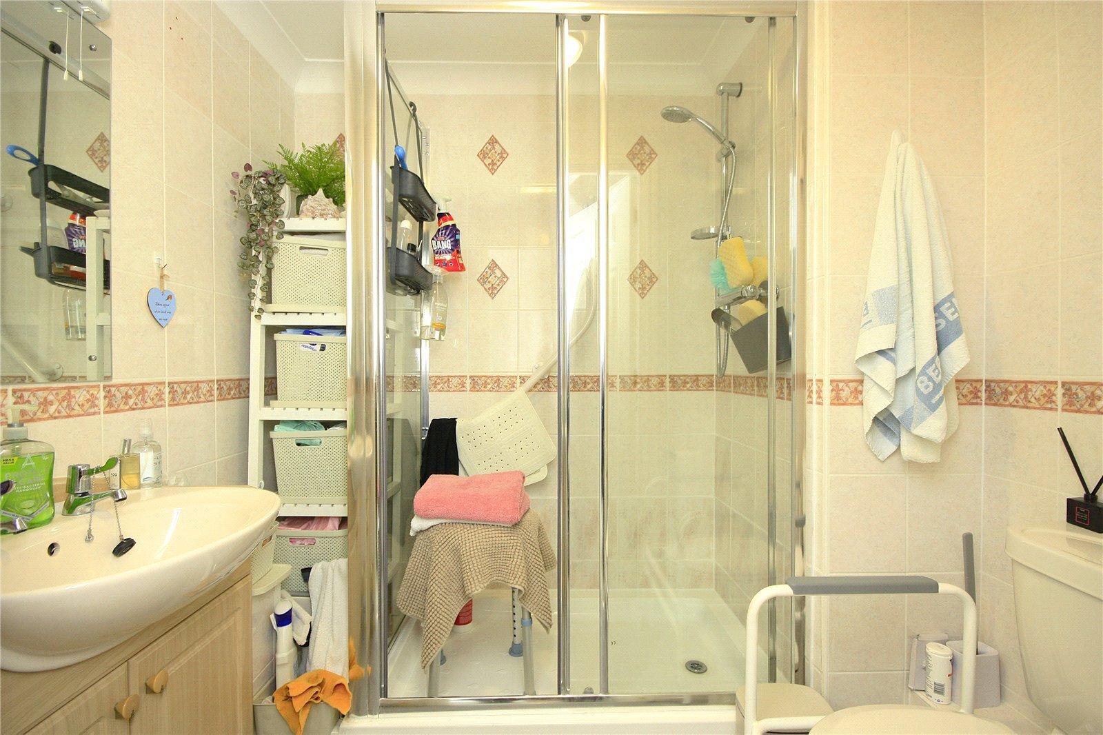 Springwell, Havant, Hampshire, PO9 Image 6