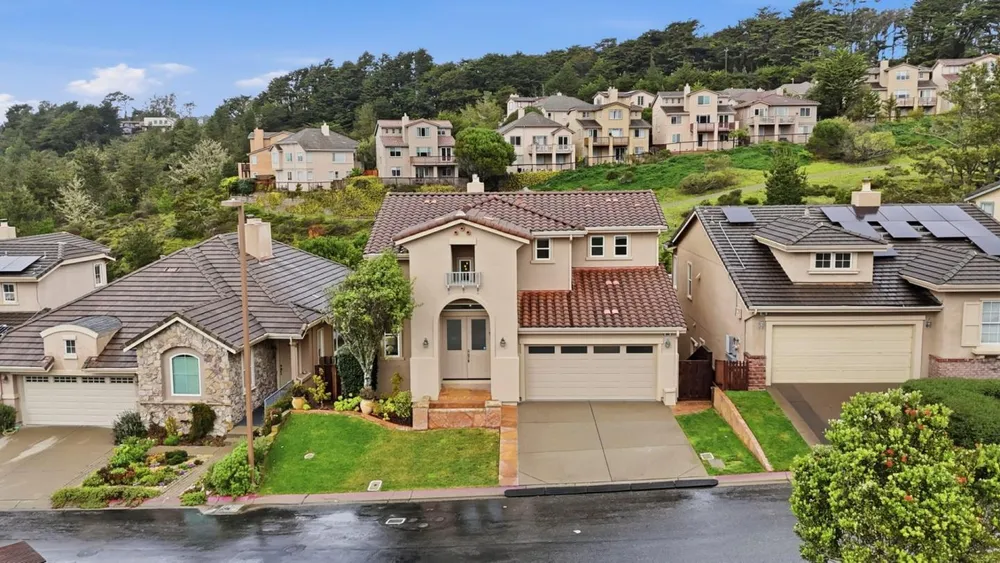 868 Skyridge Dr, Pacifica, CA 94044