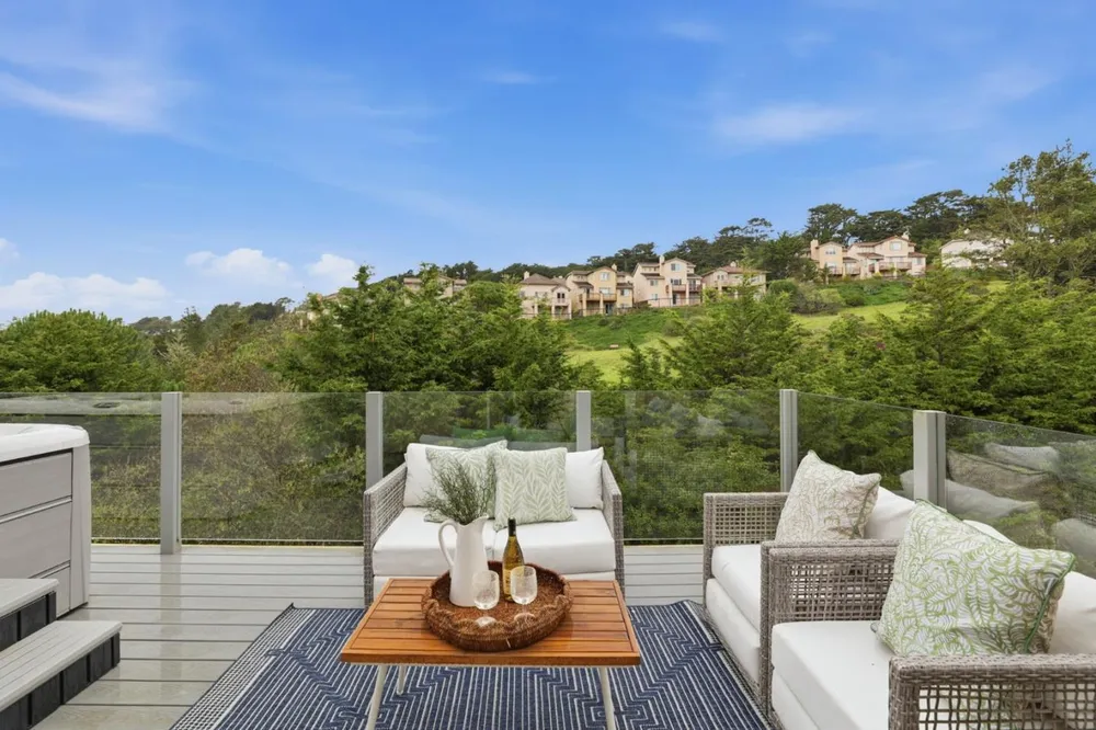 868 Skyridge Dr, Pacifica, CA 94044