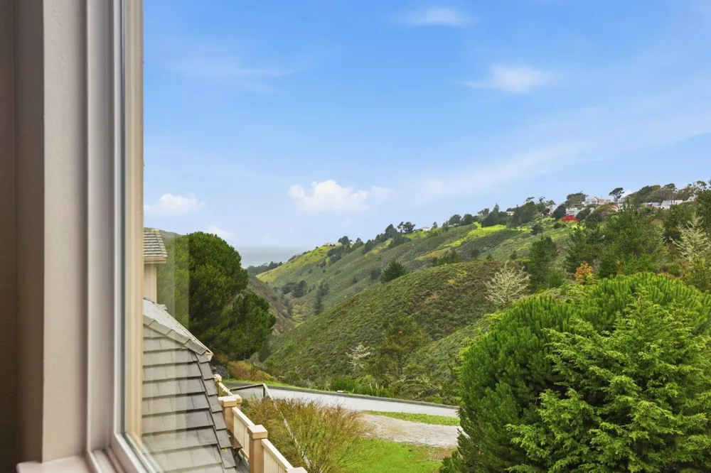 868 Skyridge Dr, Pacifica, CA 94044