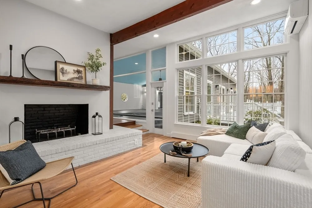 85 Schoolmaster Ln, Dedham, MA 02026