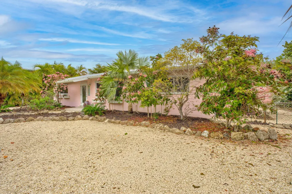 30374 Oleander Blvd, Big Pine, FL 33043
