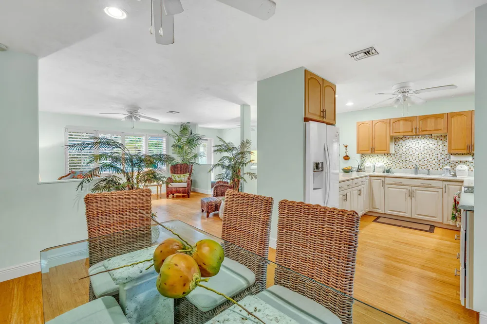 30374 Oleander Blvd, Big Pine, FL 33043