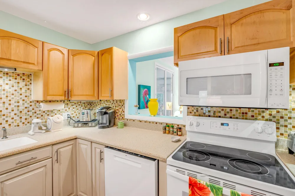 30374 Oleander Blvd, Big Pine, FL 33043