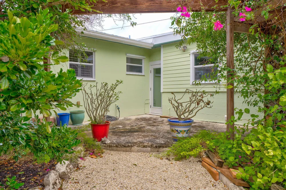30374 Oleander Blvd, Big Pine, FL 33043