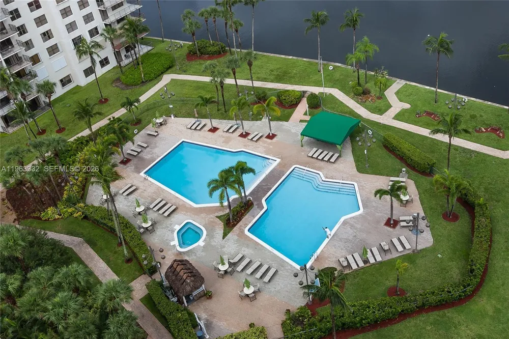 18151 NE 31st Ct, Aventura, FL 33160