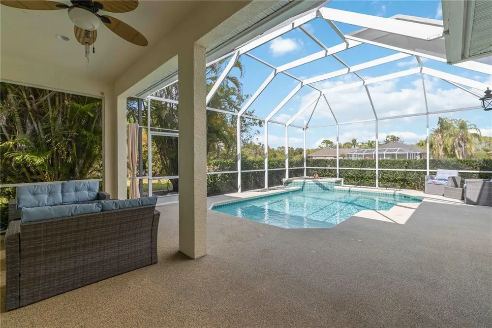 7714 Ashley Circle, Bradenton, FL 34201