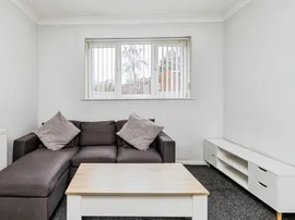Brooklands Road, Crawley thumb 2