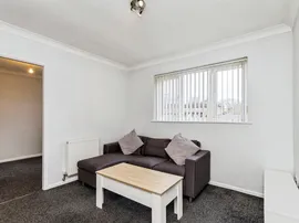 Brooklands Road, Crawley thumb 3