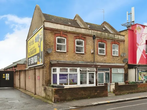 High Road Leyton, Londonphoto