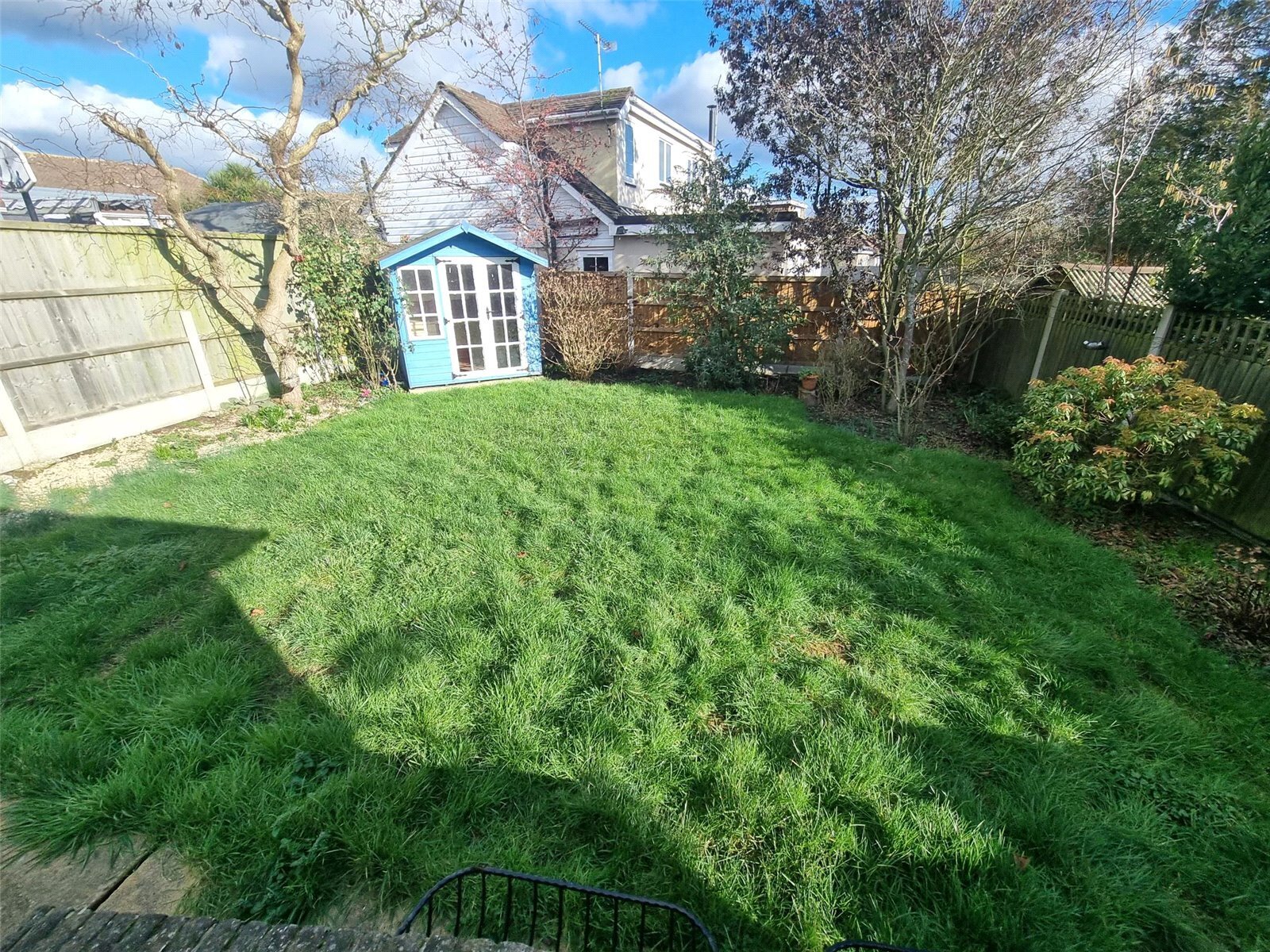 Weir Gardens, Rayleigh, Essex, SS6 Image 3