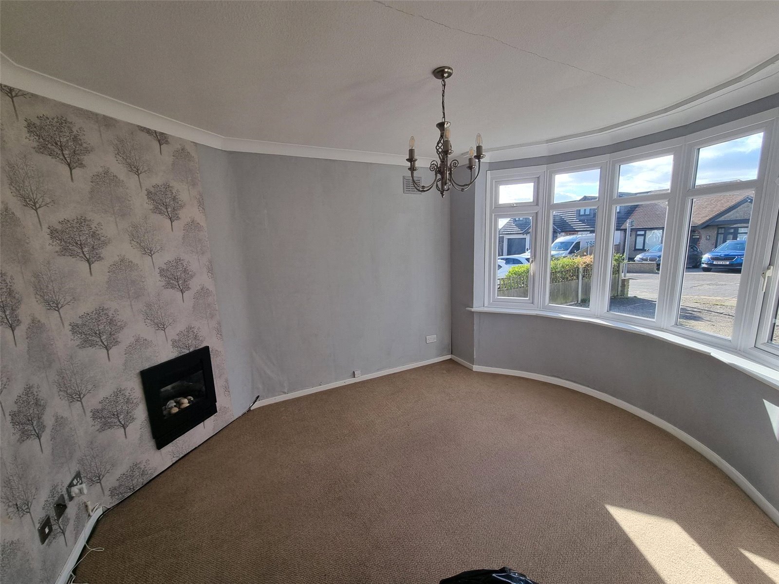 Weir Gardens, Rayleigh, Essex, SS6 Image 4