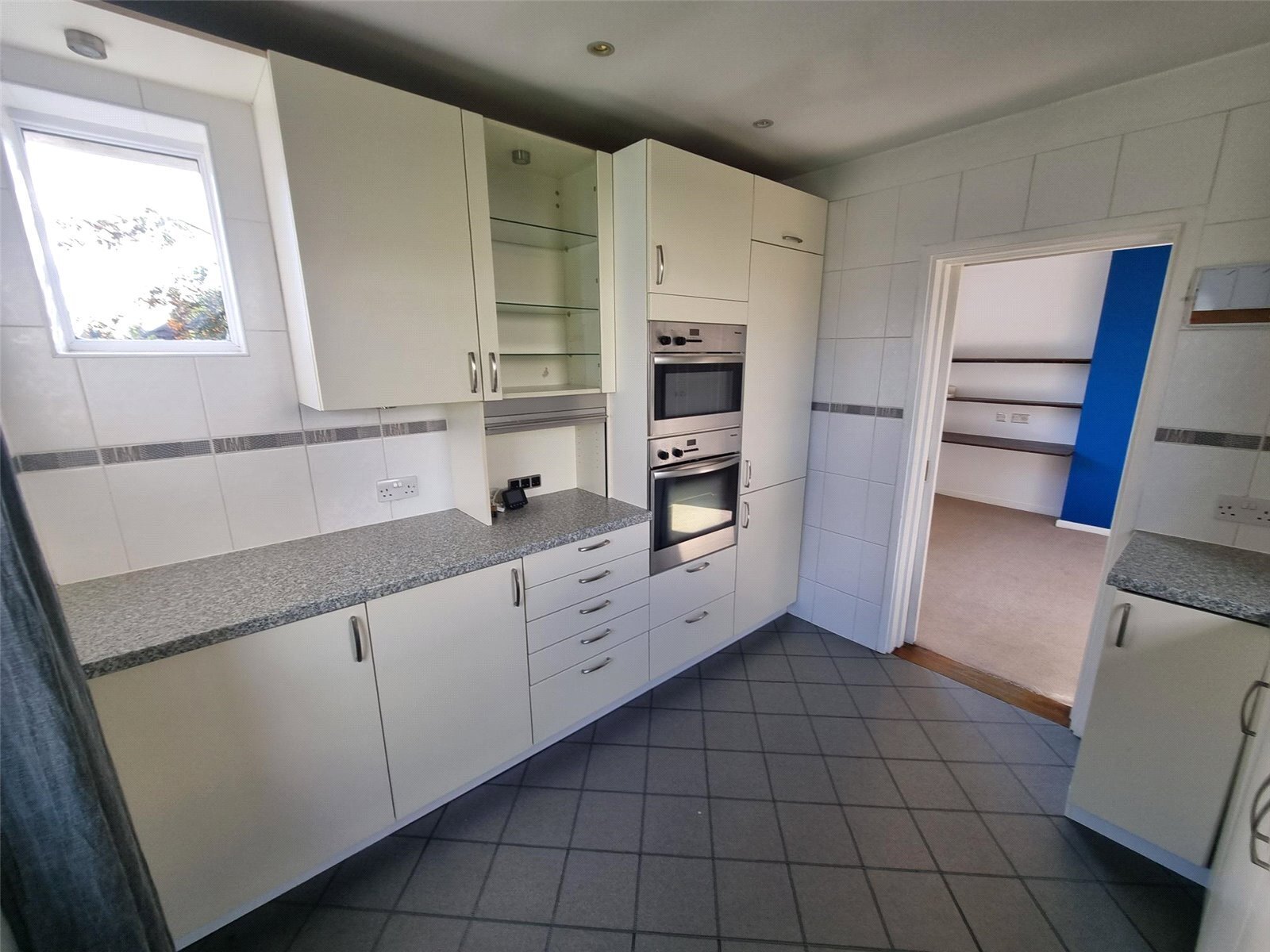 Weir Gardens, Rayleigh, Essex, SS6 Image 7