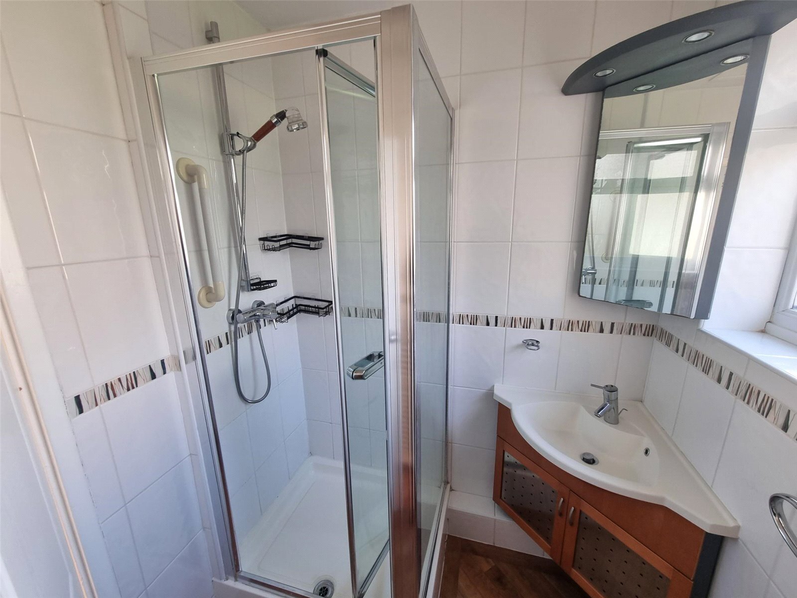 Weir Gardens, Rayleigh, Essex, SS6 Image 8