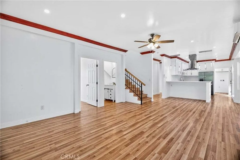 1330 W 48th St, South Los Angeles, CA 90037