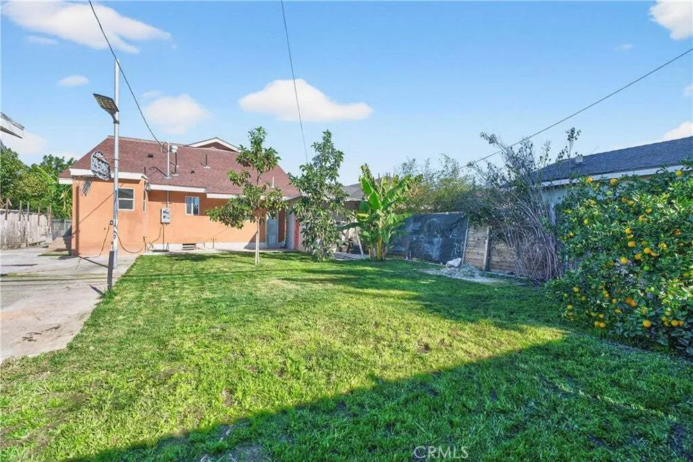 1330 W 48th St, South Los Angeles, CA 90037