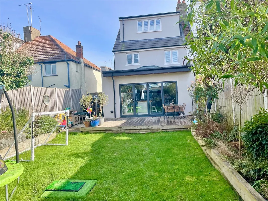 Edinburgh Avenue, Leigh-on-Sea, Essex, SS9