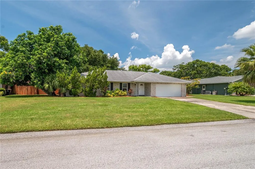 305 Hernando Rd, Winter Haven, FL 33884
