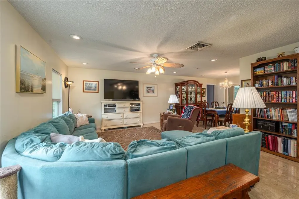 305 Hernando Rd, Winter Haven, FL 33884