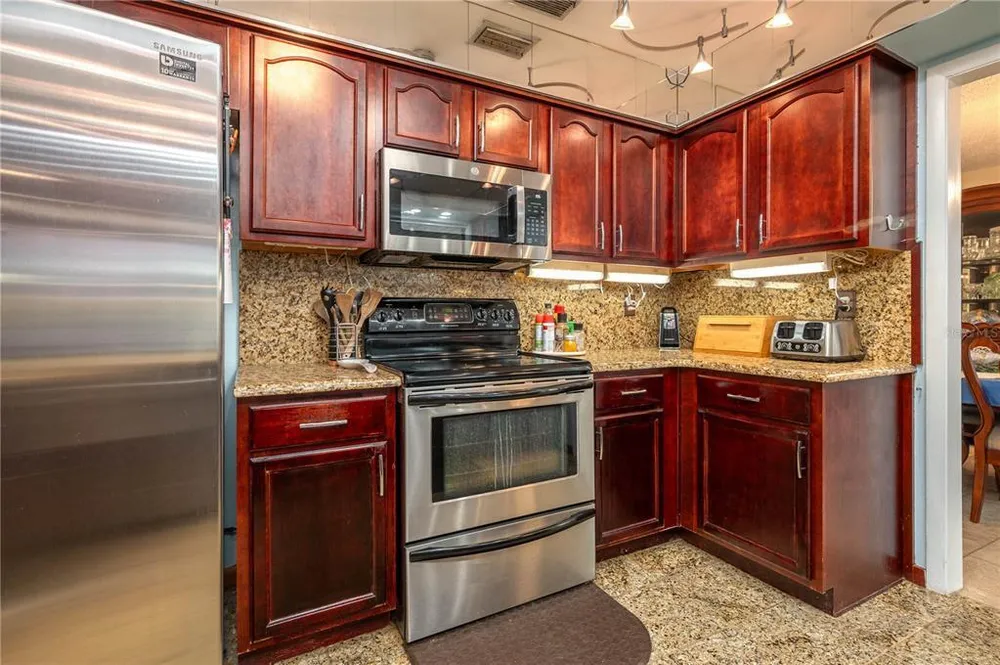 305 Hernando Rd, Winter Haven, FL 33884