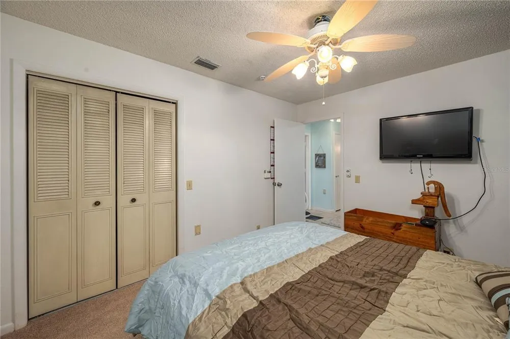305 Hernando Rd, Winter Haven, FL 33884