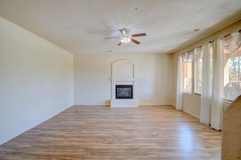 10500 Bilboa St NW, Albuquerque, NM 87114