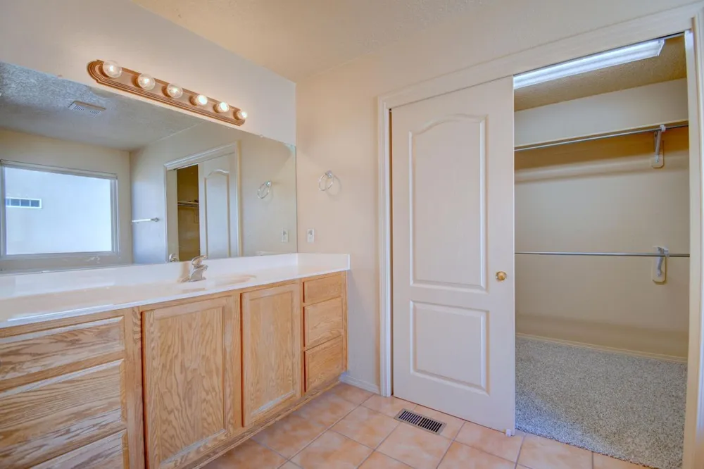 10500 Bilboa St NW, Albuquerque, NM 87114