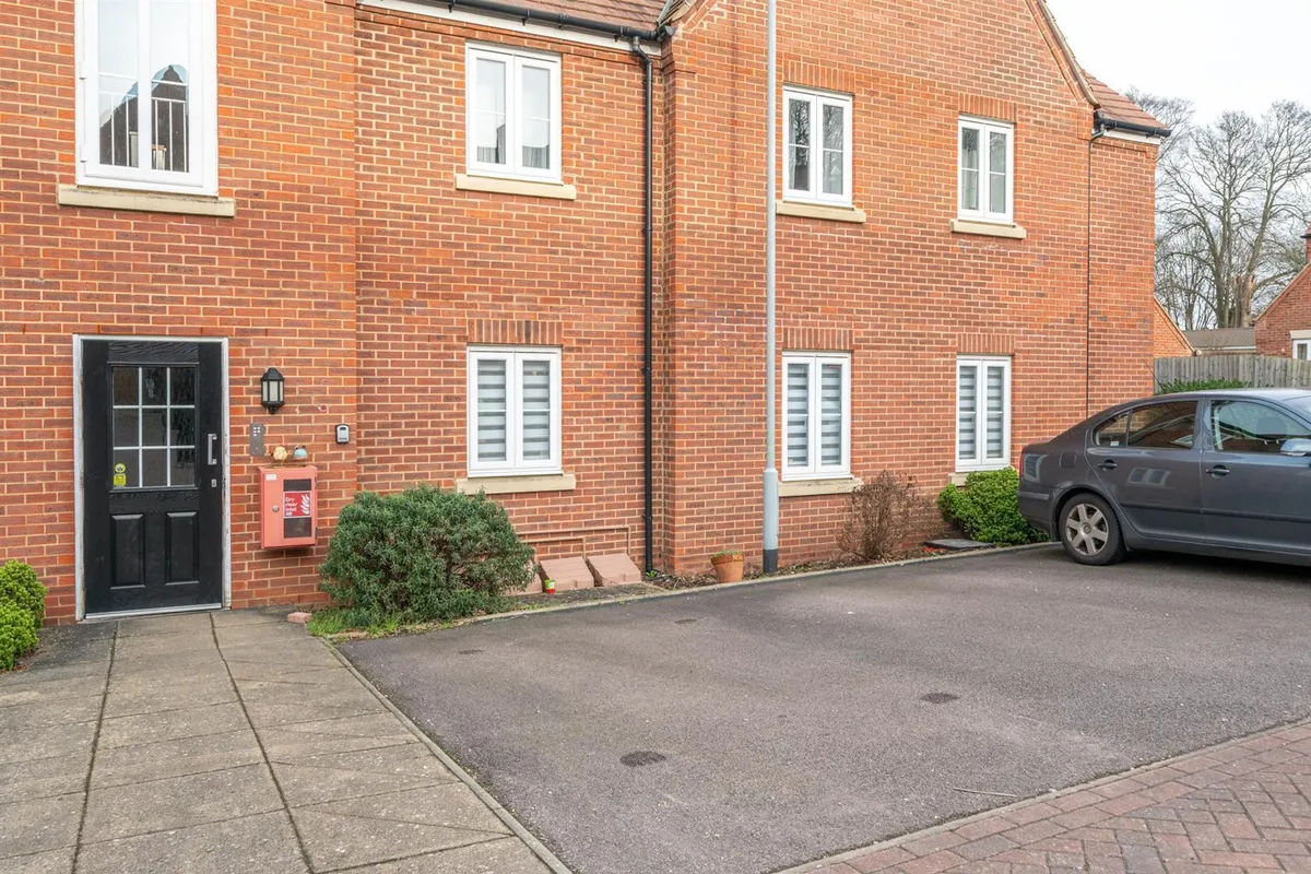 Siskin Drive, Hemel Hempstead, Hertfordshire, HP3 0FT