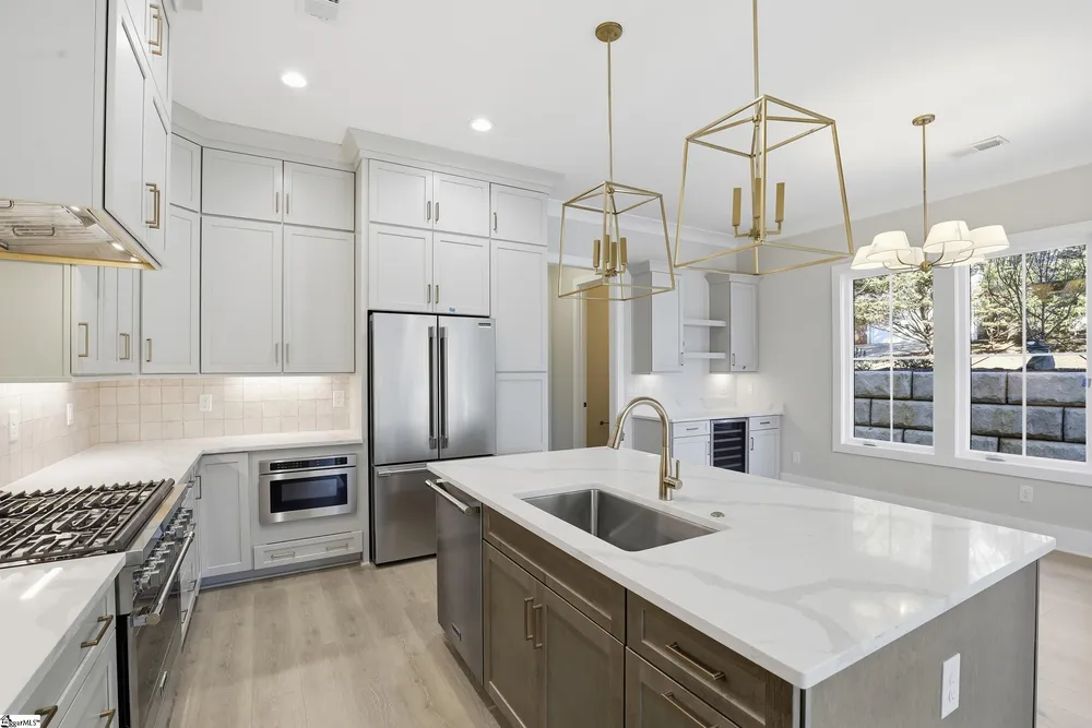 72 McNeil Ct, Greenville, SC 29609