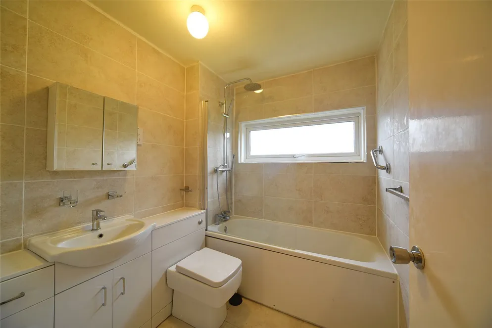 Property carousel item 4