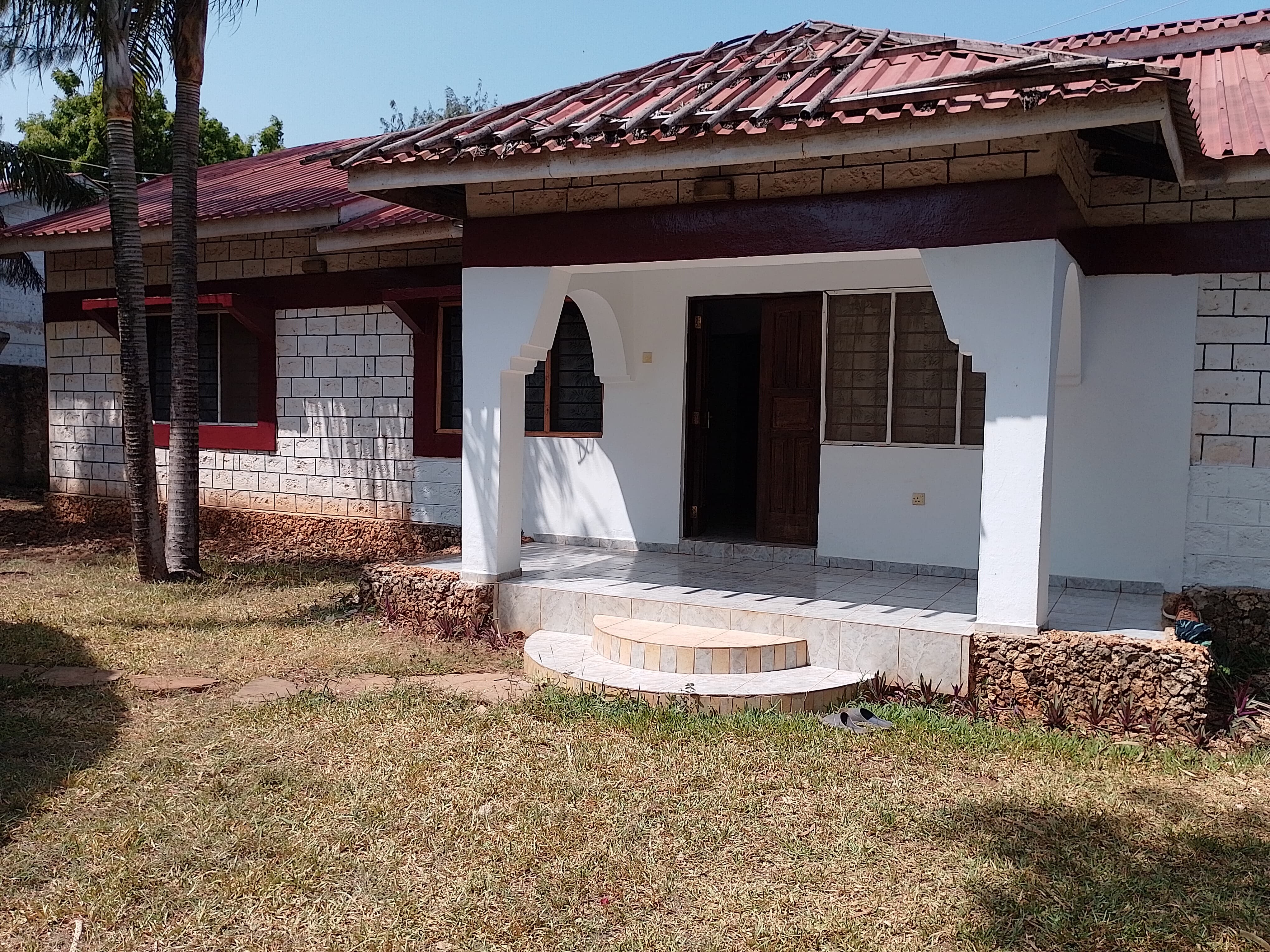 Charming 2 Bedroom Detached Villa Near Diani Airport  Ideal Holiday Home Investment Image 1