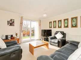 Valley Way, Fakenham thumb 2