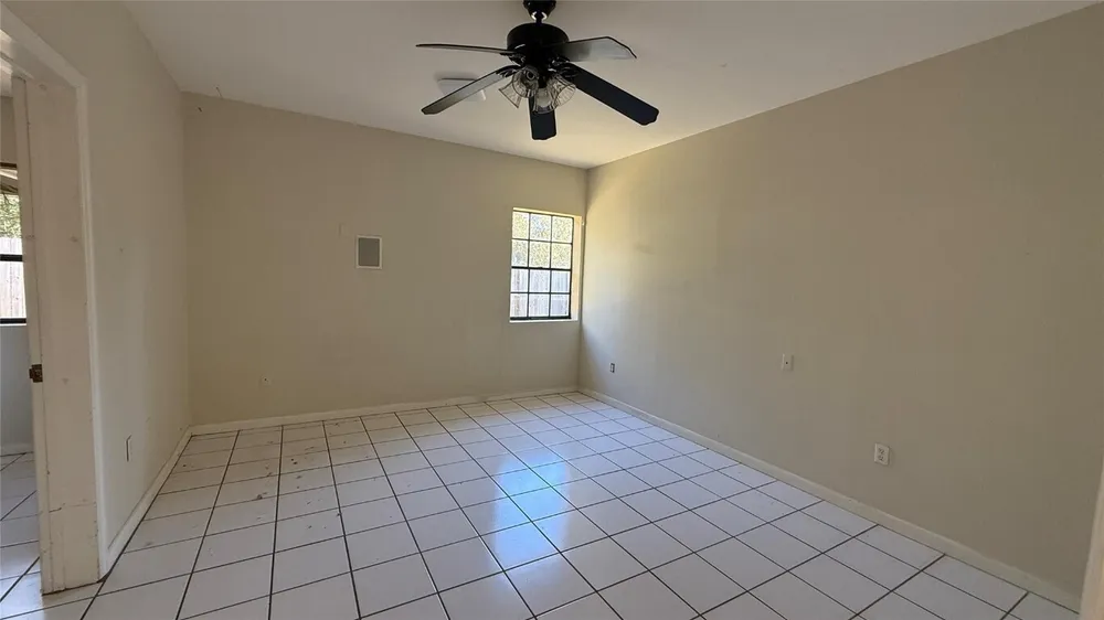354 Baysinger Ave, Fort Pierce, FL 34982
