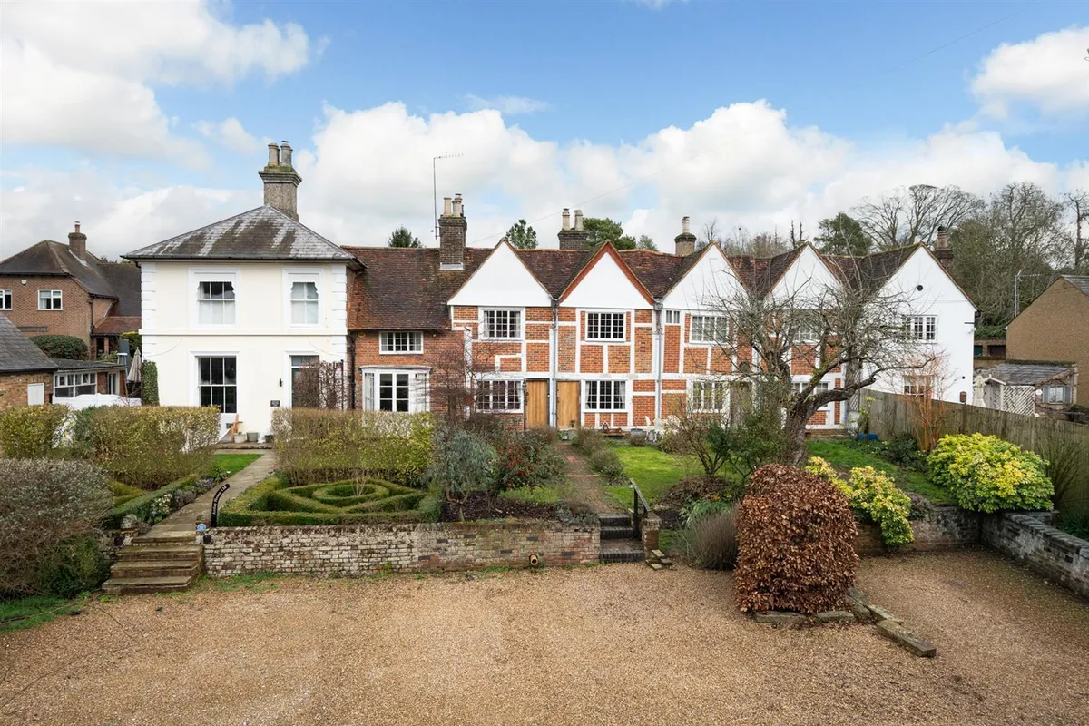 Piccotts End, Hemel Hempstead, Hertfordshire, HP1 3AU