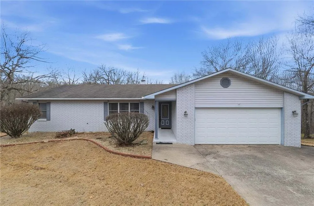 14341 Fox Rd, Rogers, AR 72756