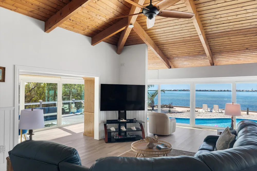29581 Richard Rd, Big Pine, FL 33043