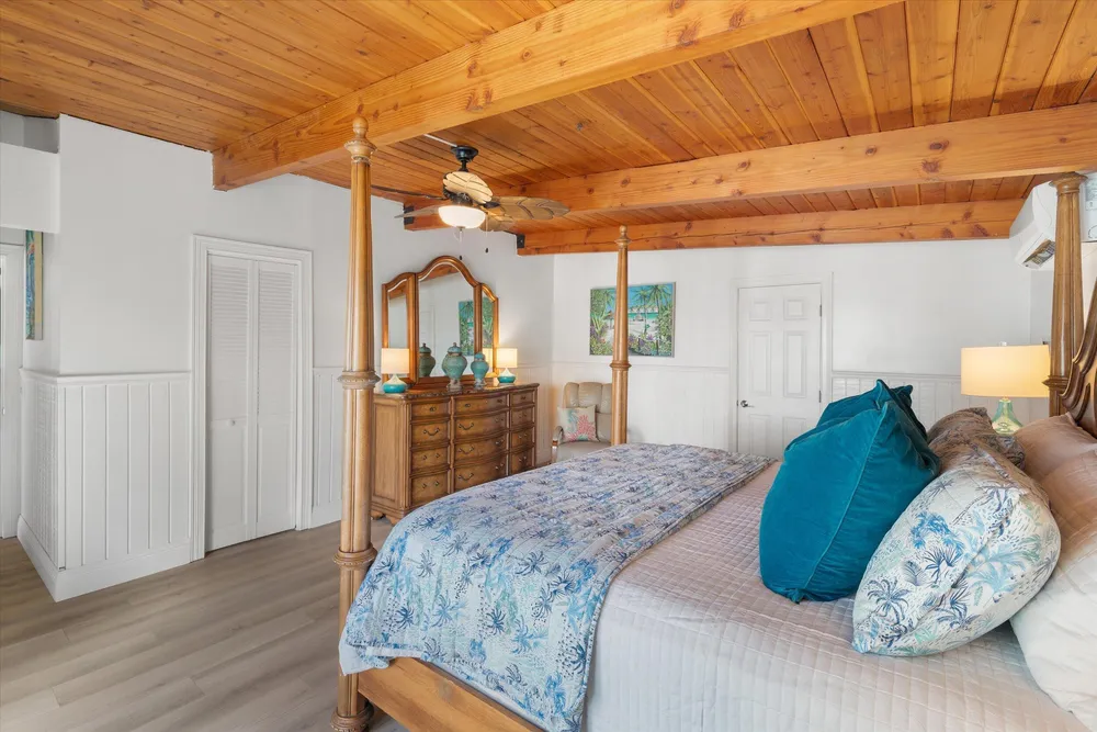 29581 Richard Rd, Big Pine, FL 33043